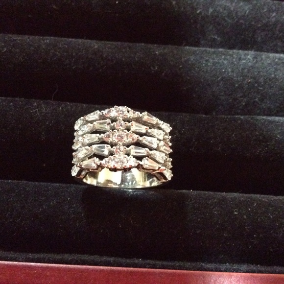 COSTUME JEWELRY BRACELET WITH MATCHING RING, SIZE 7 - Picture 2 of 10